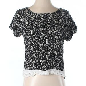 3/$15 🌻 Cut + Sew Golden Tote black white paisley shirt